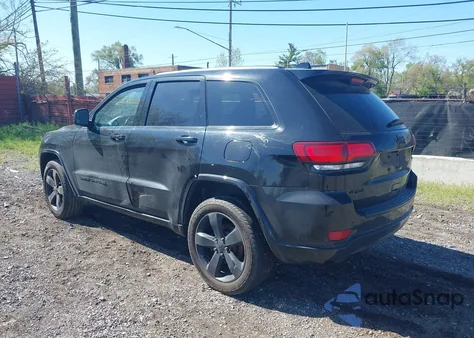 2021 Jeep Grand Cherokee Laredo X 4X4 z USA, uszkodzony, nr VIN 1C4RJFAG7MC553140